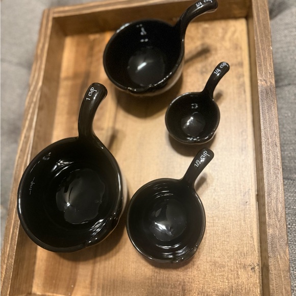 Adorable Black Cat Measuring Cups - Picture 5 of 5